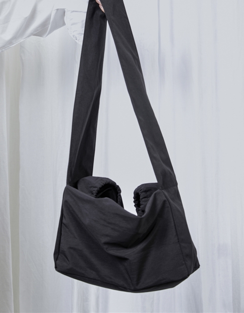 All-match diagonal one-shoulder handbag
